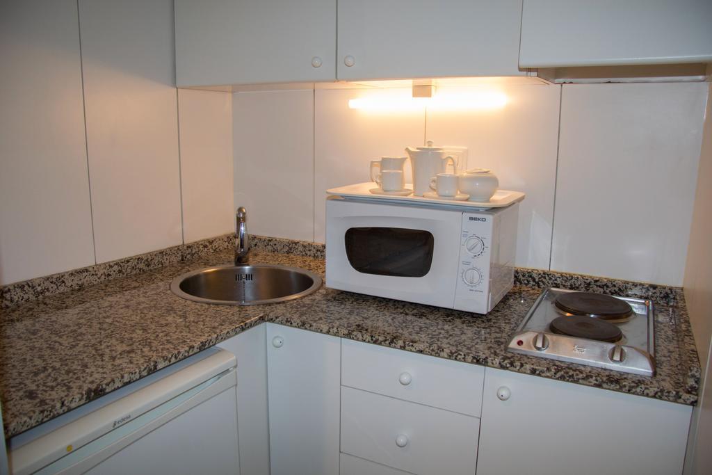 Apartamentos Descartes 바르셀로나 외부 사진