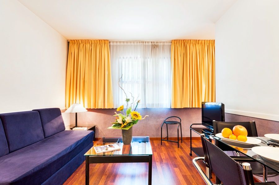 Apartamentos Descartes 바르셀로나 외부 사진