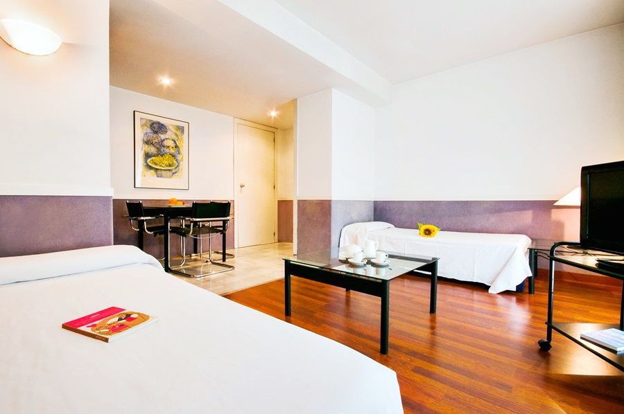 Apartamentos Descartes 바르셀로나 외부 사진